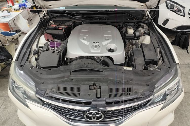 Used Toyota Reiz 2013 2.5V Shangrui Edition Engine Bay