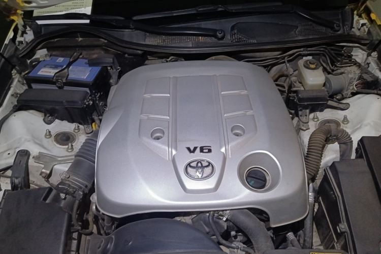 Used Toyota Reiz 2013 2.5V Shangrui Edition Engine Bay