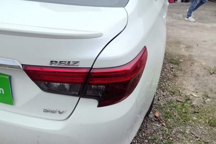 Used Toyota Reiz 2013 2.5V Shangrui Edition Exterior 1