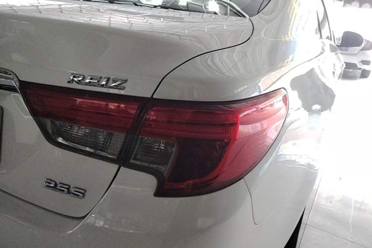 Used Toyota Reiz 2013 2.5S Elite Edition Exterior 3