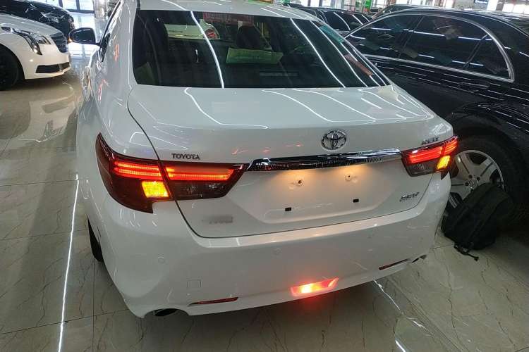 Used Toyota Reiz 2013 2.5V Elite Edition Exterior 4
