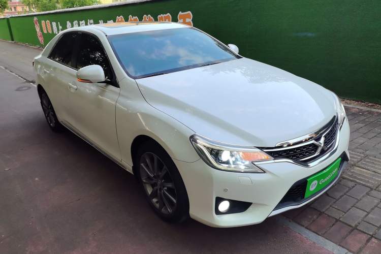 Used Toyota Reiz 2013 2.5V Shangrui Edition Front Right 45 Deg