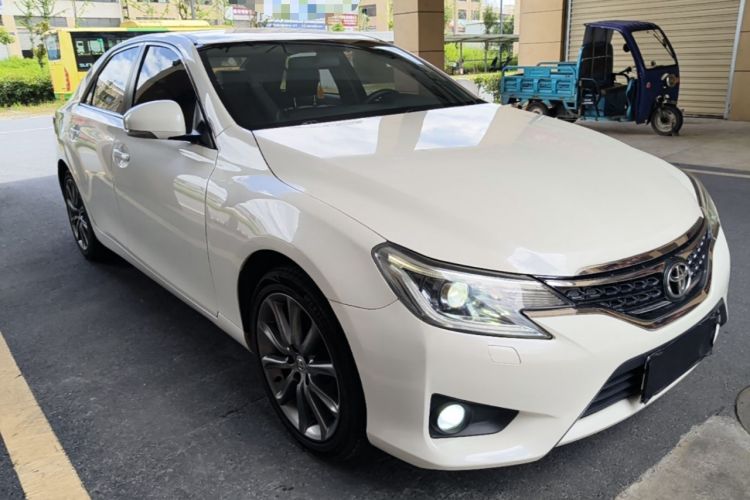Used Toyota Reiz 2013 2.5S Elite Edition Front Right 45 Deg