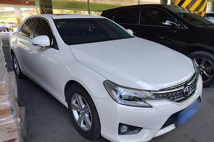 Used Toyota Reiz 2013 2.5V Elite Edition Front Right 45 Deg
