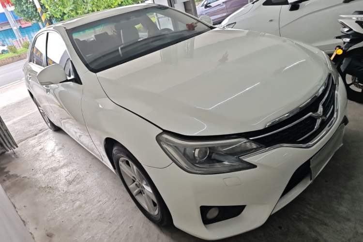 Used Toyota Reiz 2013 2.5V Elite Edition Front Right 45 Deg