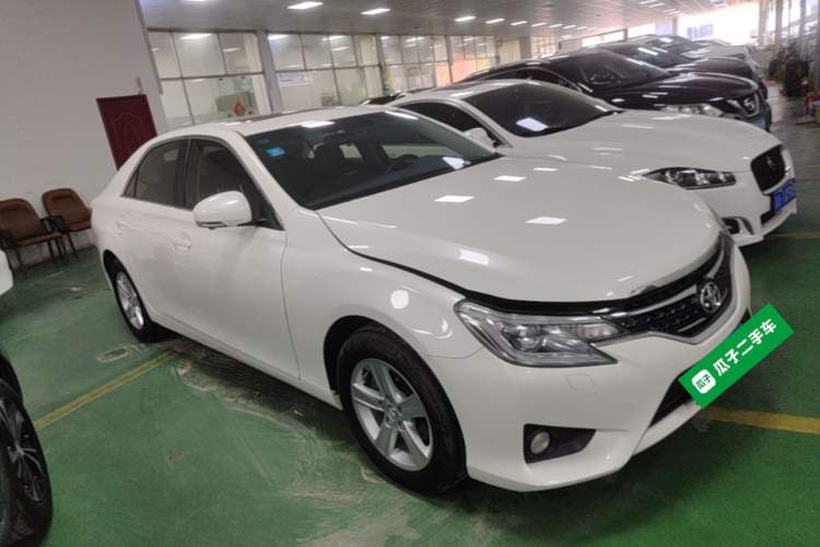 Used Toyota Reiz 2013 2.5V Elite Edition Front Right 45 Deg