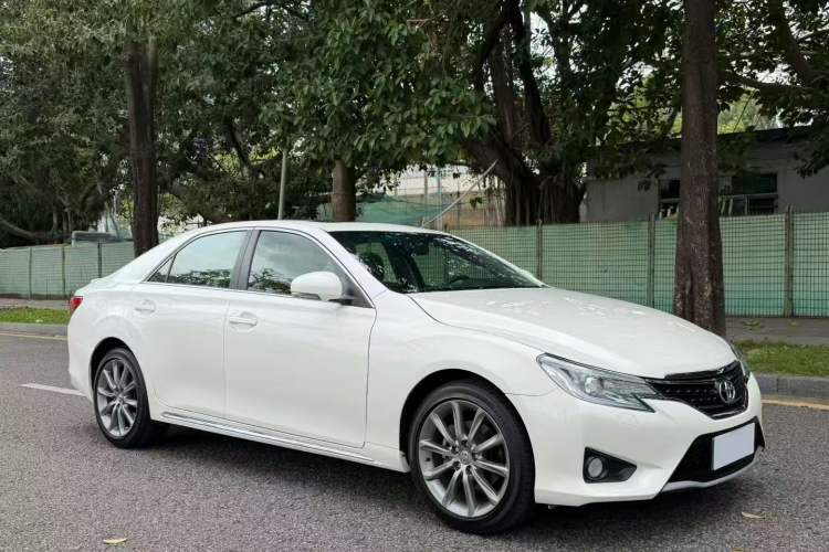 Used Toyota Reiz 2013 2.5V Shangrui Edition Front Right 45 Deg