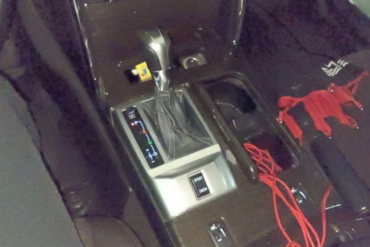 Used Toyota Reiz 2013 2.5V Shangrui Edition Gear Lever