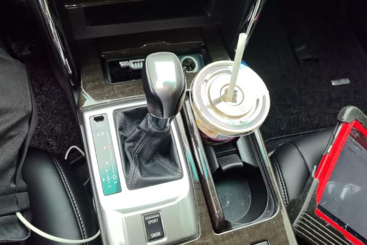 Used Toyota Reiz 2013 2.5V Shangrui Edition Gear Lever