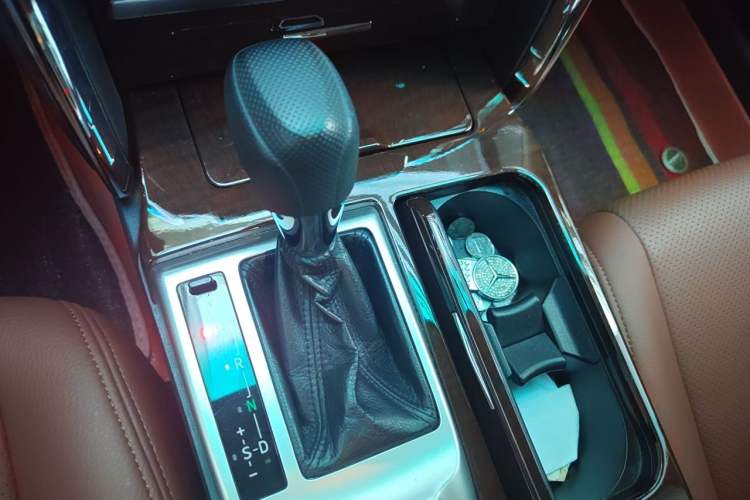 Used Toyota Reiz 2013 2.5S Elite Edition Gear Lever