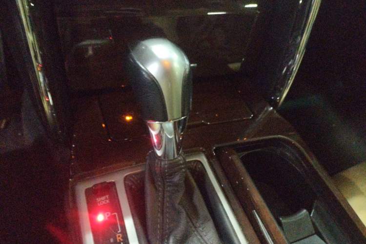 Used Toyota Reiz 2013 2.5V Shangrui Edition Gear Lever