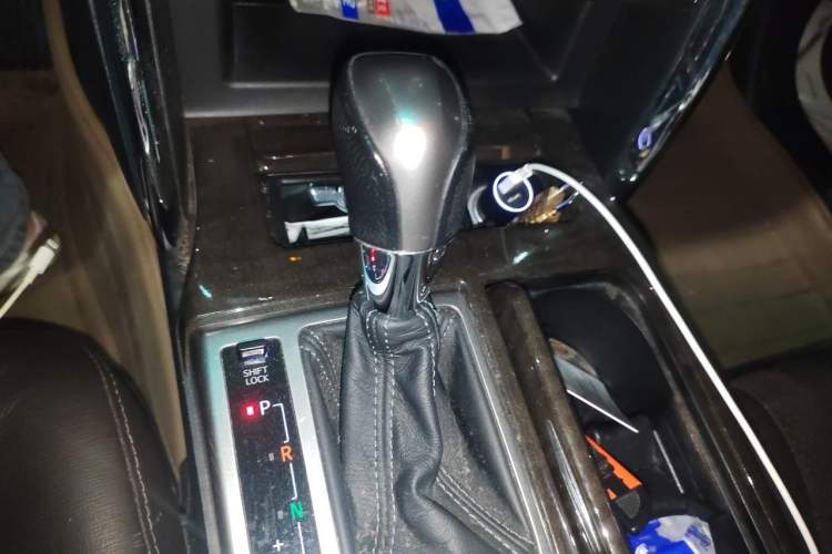 Used Toyota Reiz 2013 2.5V Shangrui Edition Gear Lever