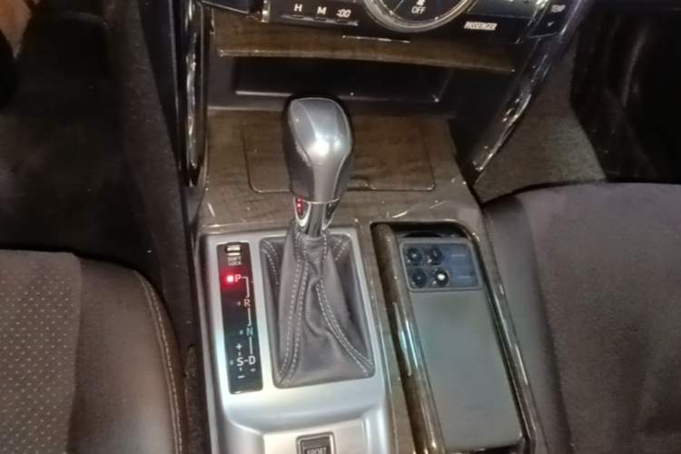 Used Toyota Reiz 2013 2.5V Shangrui Edition Gear Lever