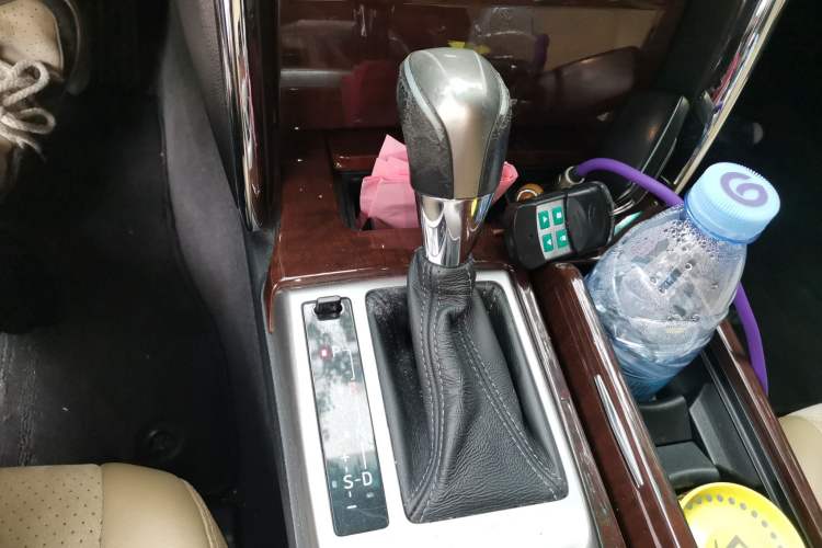 Used Toyota Reiz 2013 2.5V Shangrui Edition Gear Lever