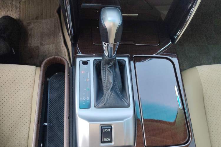 Used Toyota Reiz 2013 2.5V Shangrui Edition Gear Lever