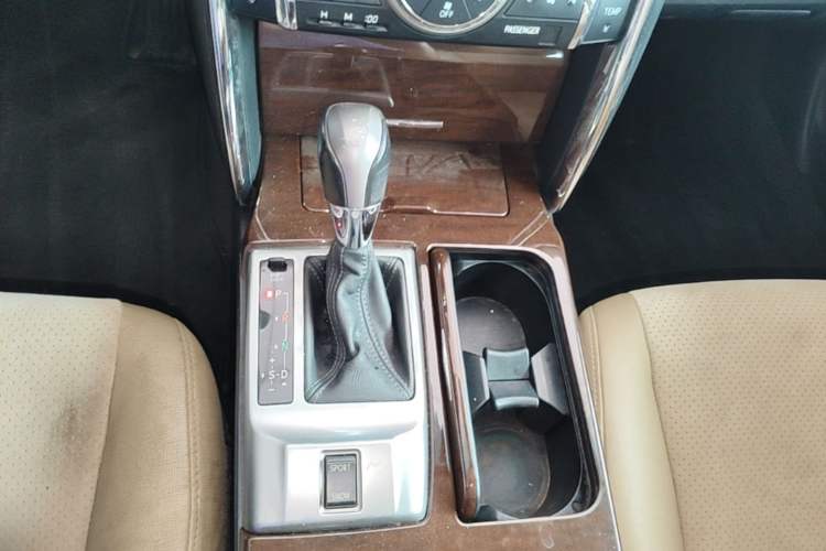 Used Toyota Reiz 2013 2.5V Shangrui Edition Gear Lever