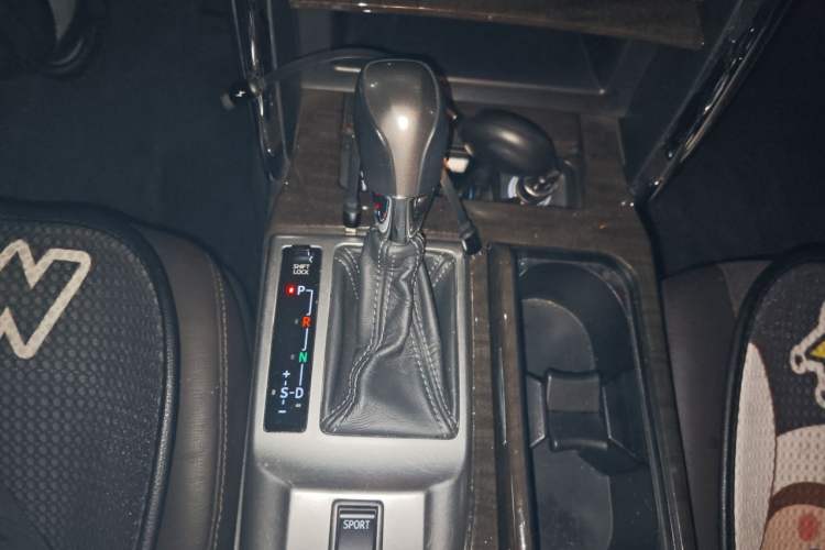 Used Toyota Reiz 2013 2.5V Shangrui Edition Gear Lever