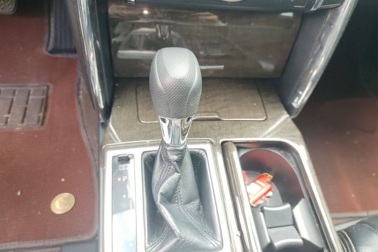 Used Toyota Reiz 2013 2.5S Elite Edition Gear Lever