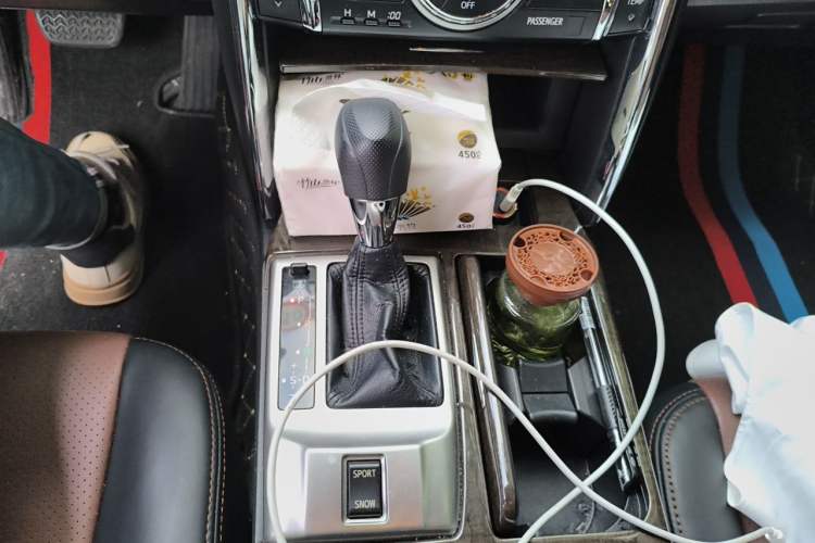 Used Toyota Reiz 2013 2.5S Elite Edition Gear Lever