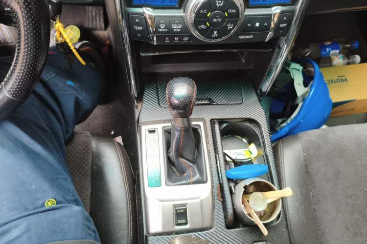 Used Toyota Reiz 2013 2.5V Shangrui Edition Gear Lever