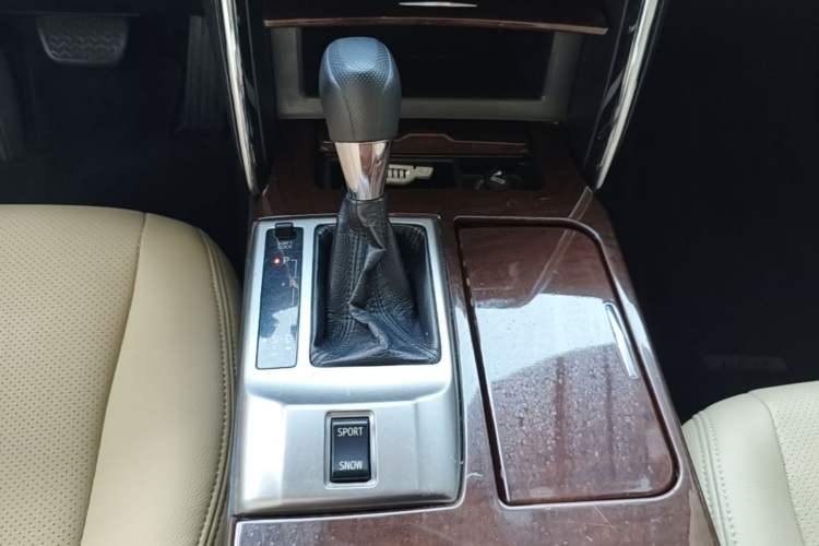 Used Toyota Reiz 2013 2.5S Elite Edition Gear Lever