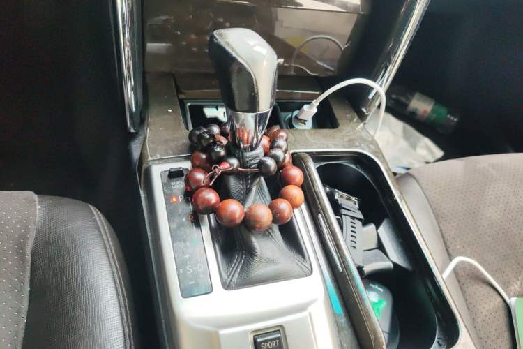 Used Toyota Reiz 2013 2.5V Shangrui Edition Gear Lever