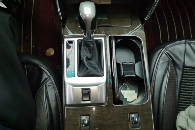 Used Toyota Reiz 2013 2.5V Elite Edition Gear Lever