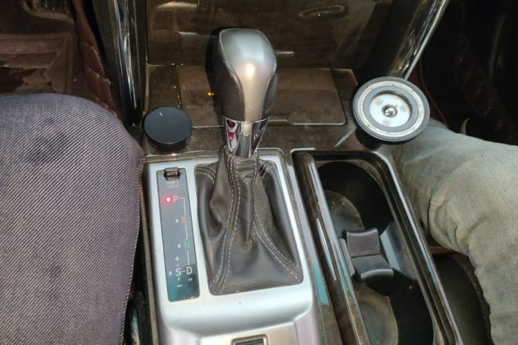 Used Toyota Reiz 2013 2.5V Shangrui Edition Gear Lever