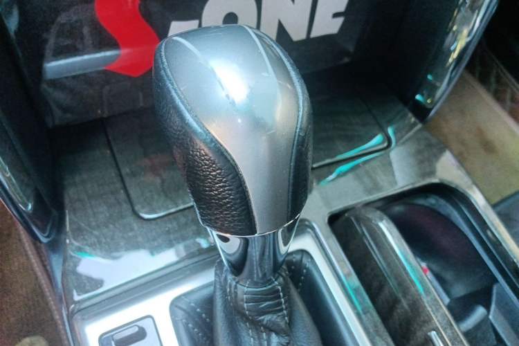 Used Toyota Reiz 2013 2.5V Elite Edition Gear Lever