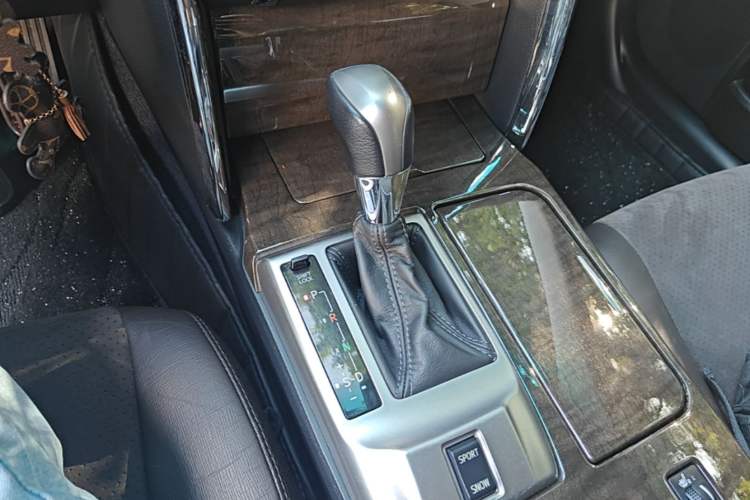 Used Toyota Reiz 2013 2.5V Shangrui Edition Gear Lever