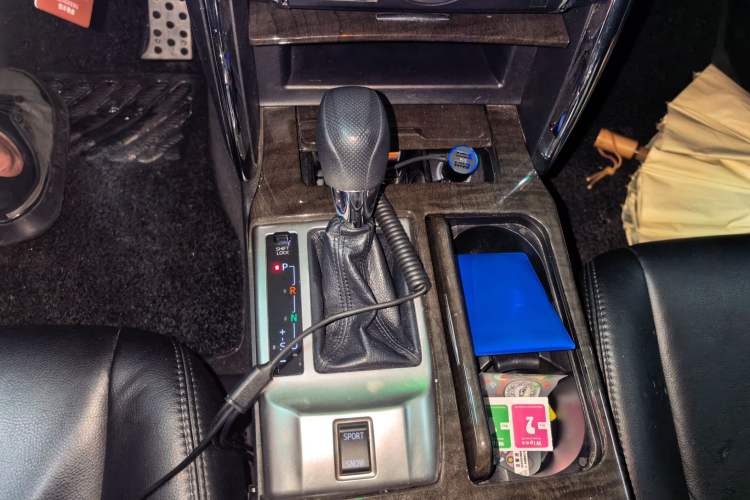 Used Toyota Reiz 2013 2.5S Elite Edition Gear Lever