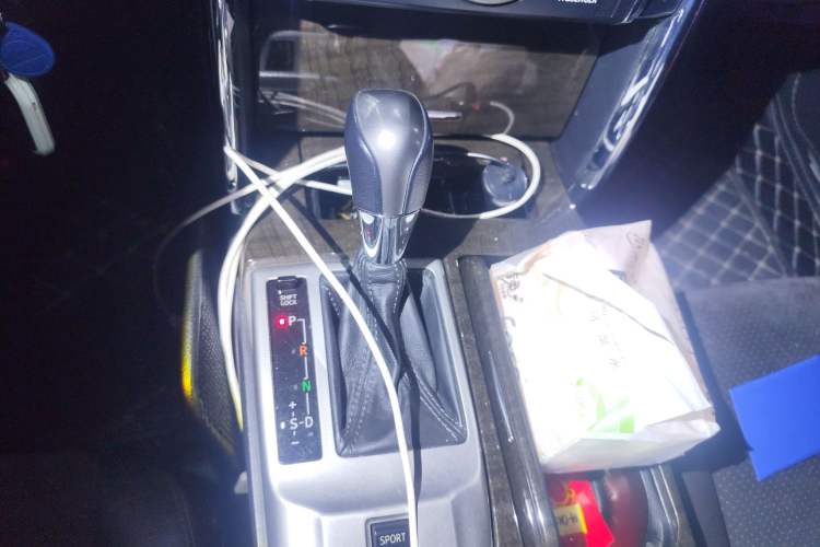Used Toyota Reiz 2013 2.5V Shangrui Edition Gear Lever