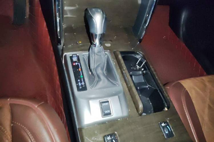 Used Toyota Reiz 2013 2.5V Shangrui Edition Gear Lever