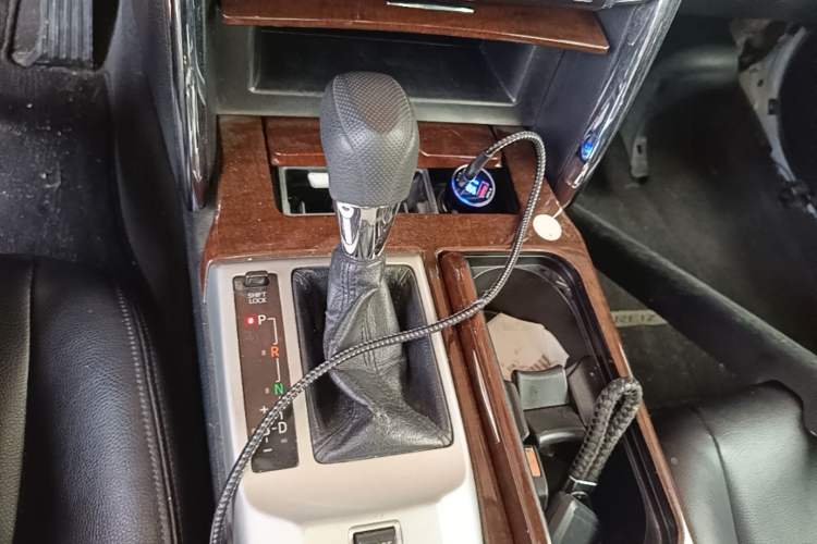 Used Toyota Reiz 2013 2.5S Elite Edition Gear Lever