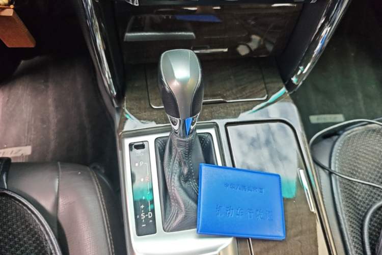 Used Toyota Reiz 2013 2.5V Elite Edition Gear Lever