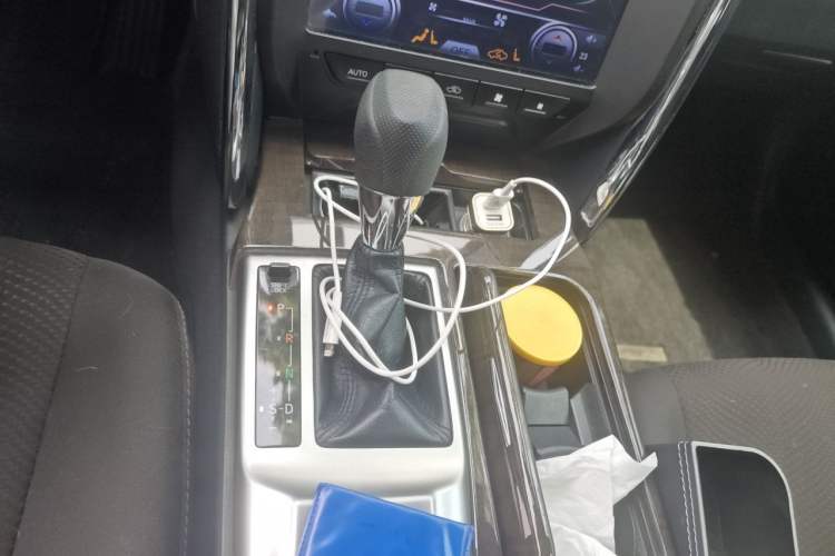 Used Toyota Reiz 2013 2.5S Elite Edition Gear Lever