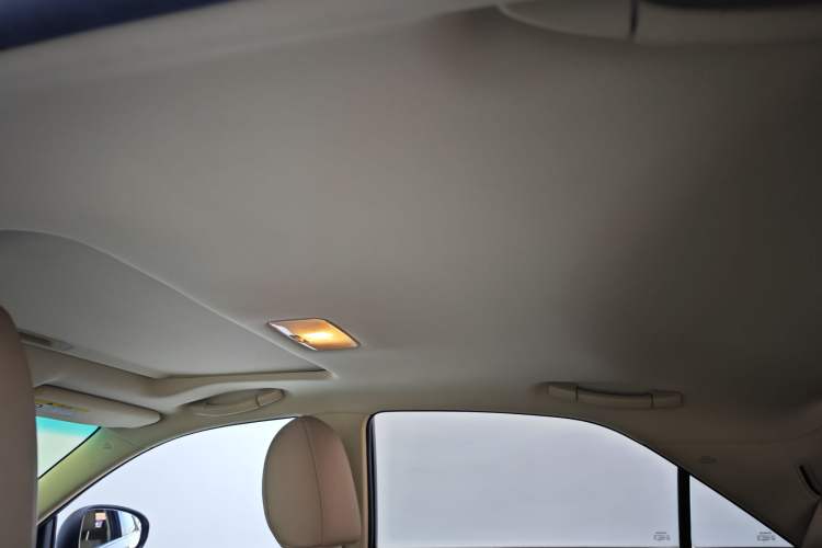 Used Toyota Reiz 2013 2.5V Elite Edition Headliner