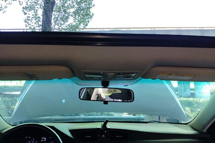 Used Toyota Reiz 2013 2.5V Elite Edition Headliner