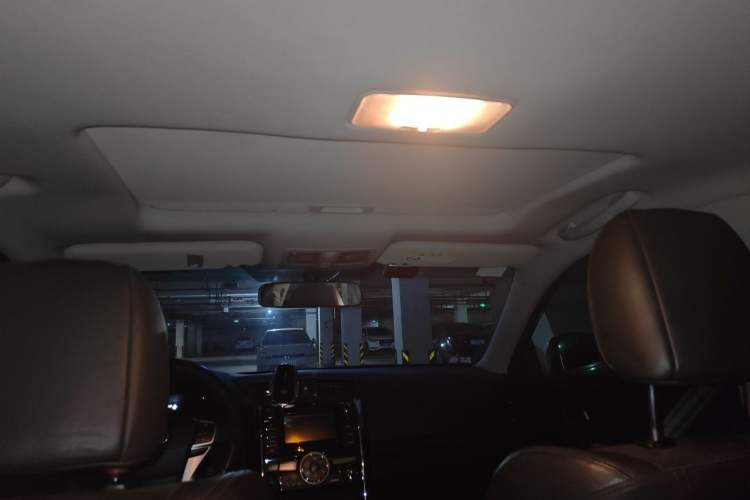 Used Toyota Reiz 2013 2.5V Shangrui Navigation Edition Headliner