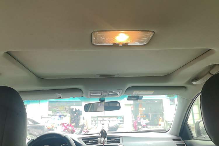 Used Toyota Reiz 2013 2.5V Elite Edition Headliner