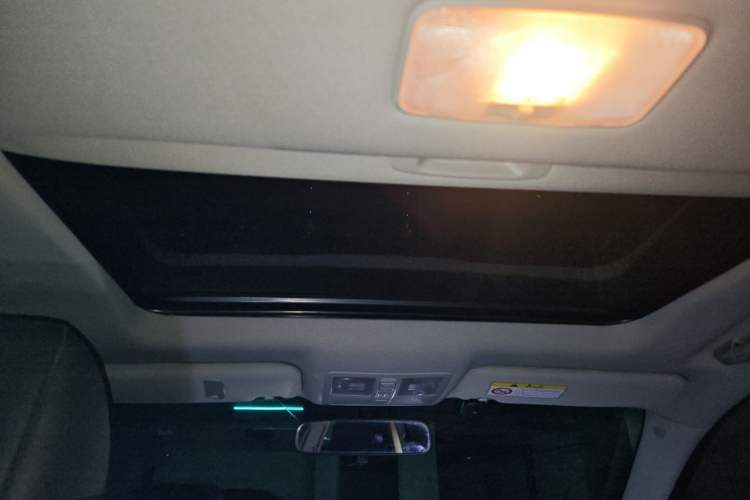 Used Toyota Reiz 2013 2.5V Shangrui Edition Headliner