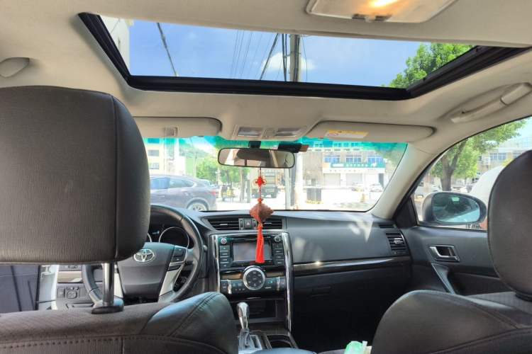 Used Toyota Reiz 2013 2.5V Luxury Navigation Edition Headliner