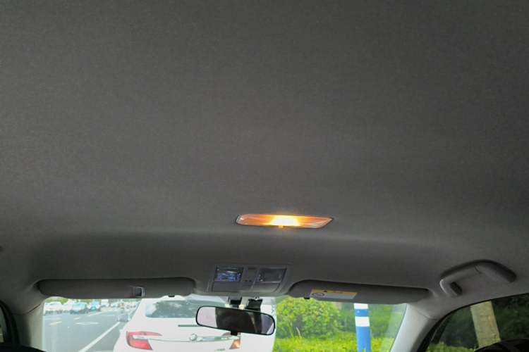 Used Toyota Reiz 2013 2.5S Elite Edition Headliner