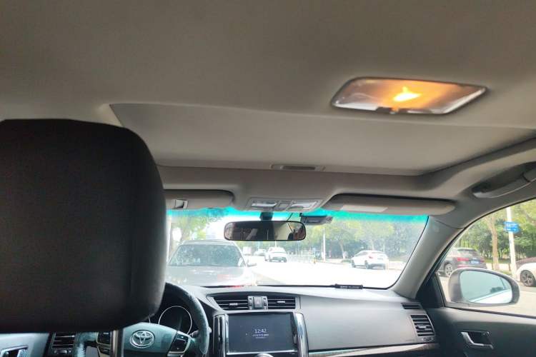 Used Toyota Reiz 2013 2.5V Shangrui Edition Headliner