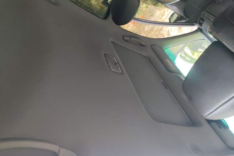 Used Toyota Reiz 2013 2.5V Shangrui Edition Headliner