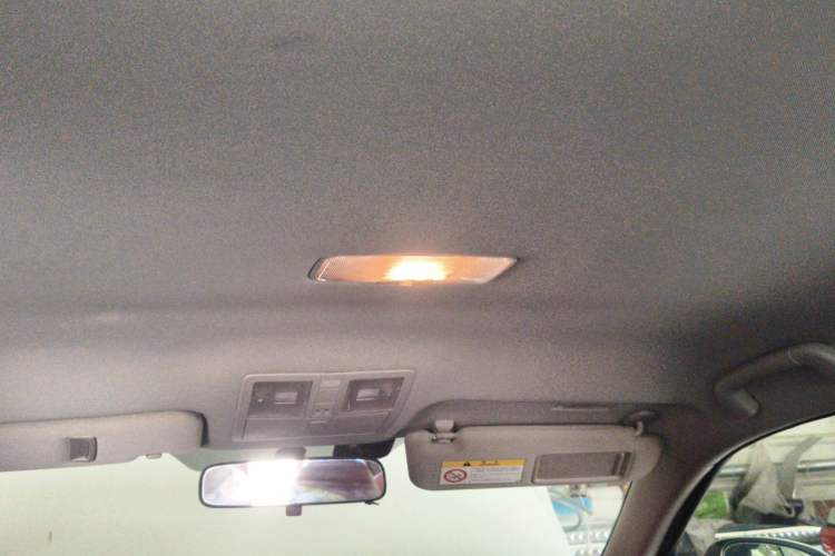 Used Toyota Reiz 2013 2.5S Elite Edition Headliner