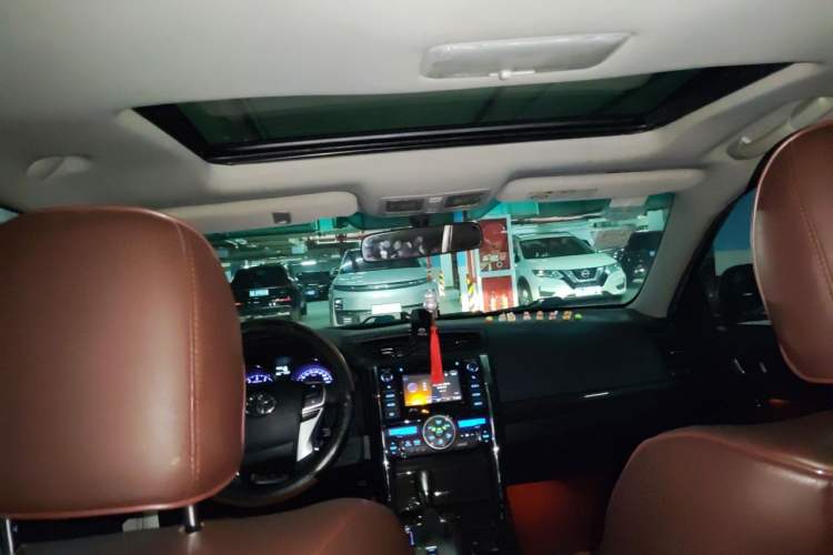 Used Toyota Reiz 2013 2.5V Shangrui Edition Headliner