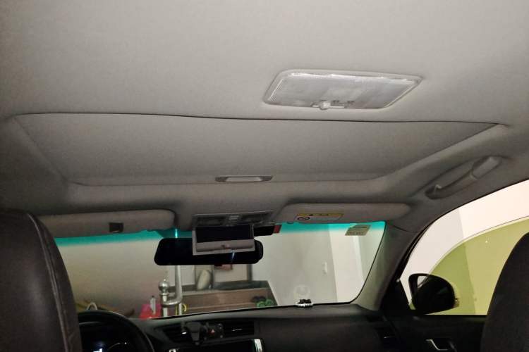 Used Toyota Reiz 2013 2.5V Elite Edition Headliner