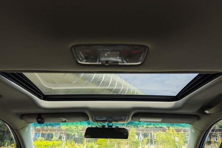 Used Toyota Reiz 2013 2.5V Shangrui Edition Headliner