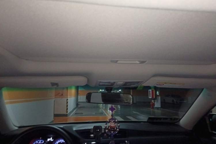 Used Toyota Reiz 2013 2.5V Shangrui Edition Headliner